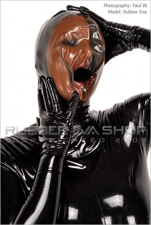 Breath Play In Latex And Pvc